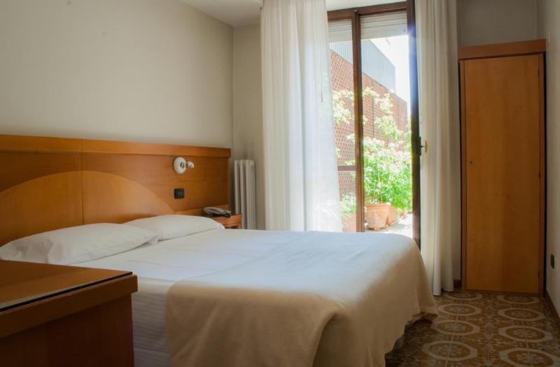Boutique Hotel Trieste - Adults Only Verona Exterior photo
